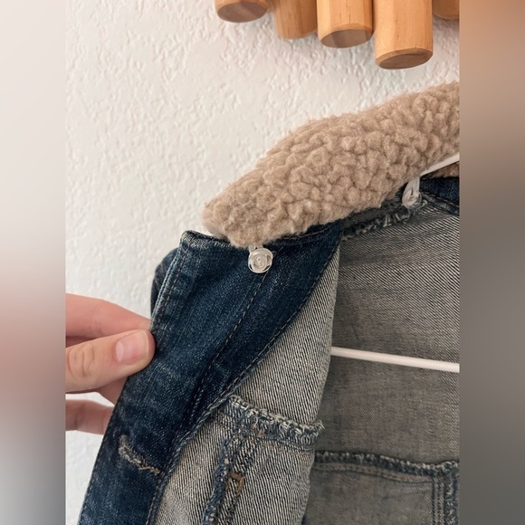 Maison Jules Blue Denim Jacket with Removable Cream Sherpa Collar Size Small - Picture 5 of 11